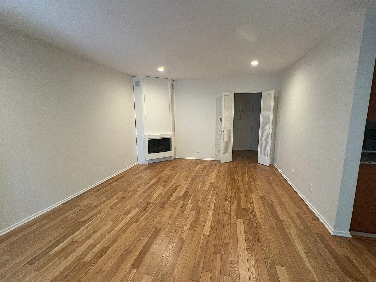 2 bed, $3,000 — Photo 3