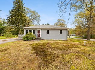 115 Lothrop St, Taunton, MA 02780