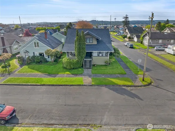 521 W 3rd Street, Aberdeen, WA 98520