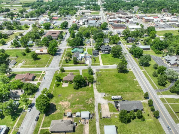 436 E 13th St Lot 9, Baxter Springs, KS 66713