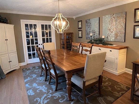 3rd image of 255 Sawmill Rd