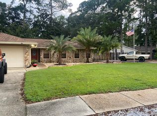 408 Green Oak Ln, Niceville, FL 32578