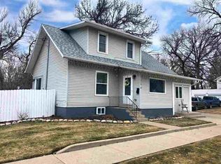 710 2nd Ave SE, Minot, ND 58701