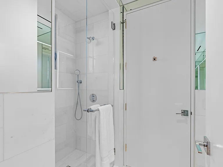 247 Worth Ave #PENTHOUSE — Photo 37