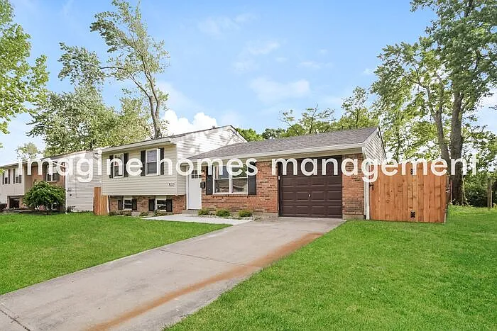 3 bed, 1.0 bath, 1444 sqft, $2,095 — Photo 2