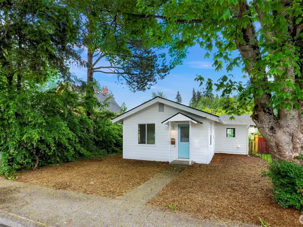 1524 Lincoln Street, Bellingham, WA 98229