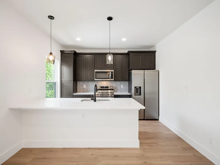 247 Princeton Ave #201 — Photo 2