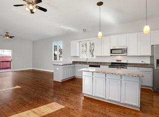 1540 N Maplewood Ave, Chicago, IL 60622