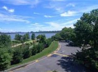 8B Cove Ln N #B, North Bergen, NJ