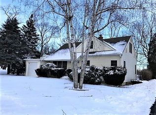 207 Ridge Ave, Crystal Lake, IL 60014