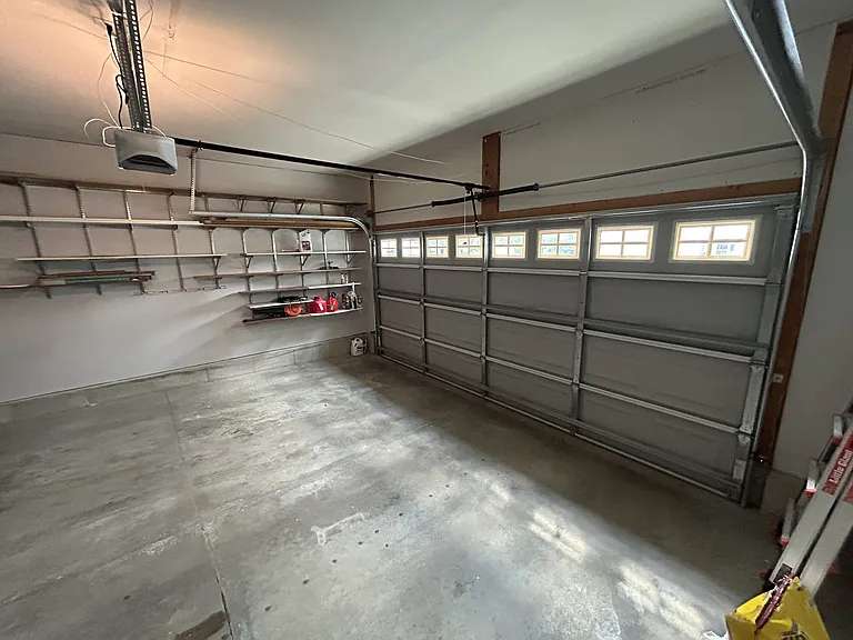 1425 Bellflower Ln — Photo 36