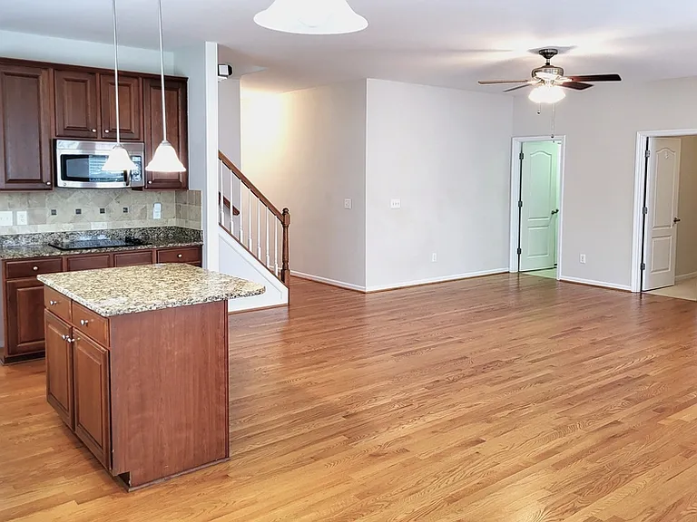 105 Clubhouse Dr — Photo 17