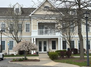 7003 Brookfield Glen Dr, Belvidere, NJ 07823