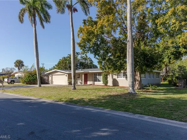 6205 Saint Andrews Cir N, Fort Myers, FL 33919