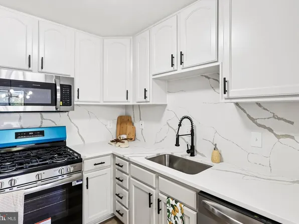 1731 Gainesville St SE APT 201, Washington, DC 20020