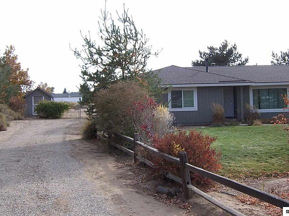 2nd image of 1351 Cathy Ln