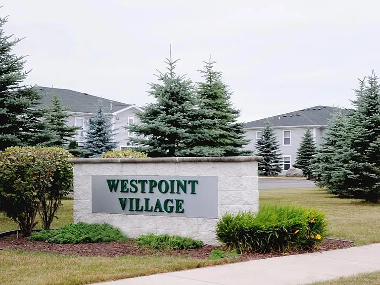 Westpoint Village Apt — Photo 8
