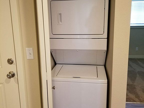 4th image of 2305 S 74th St APT 15