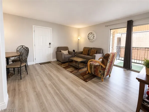 5026 River Glen Dr Unit 162, Las Vegas, NV 89103