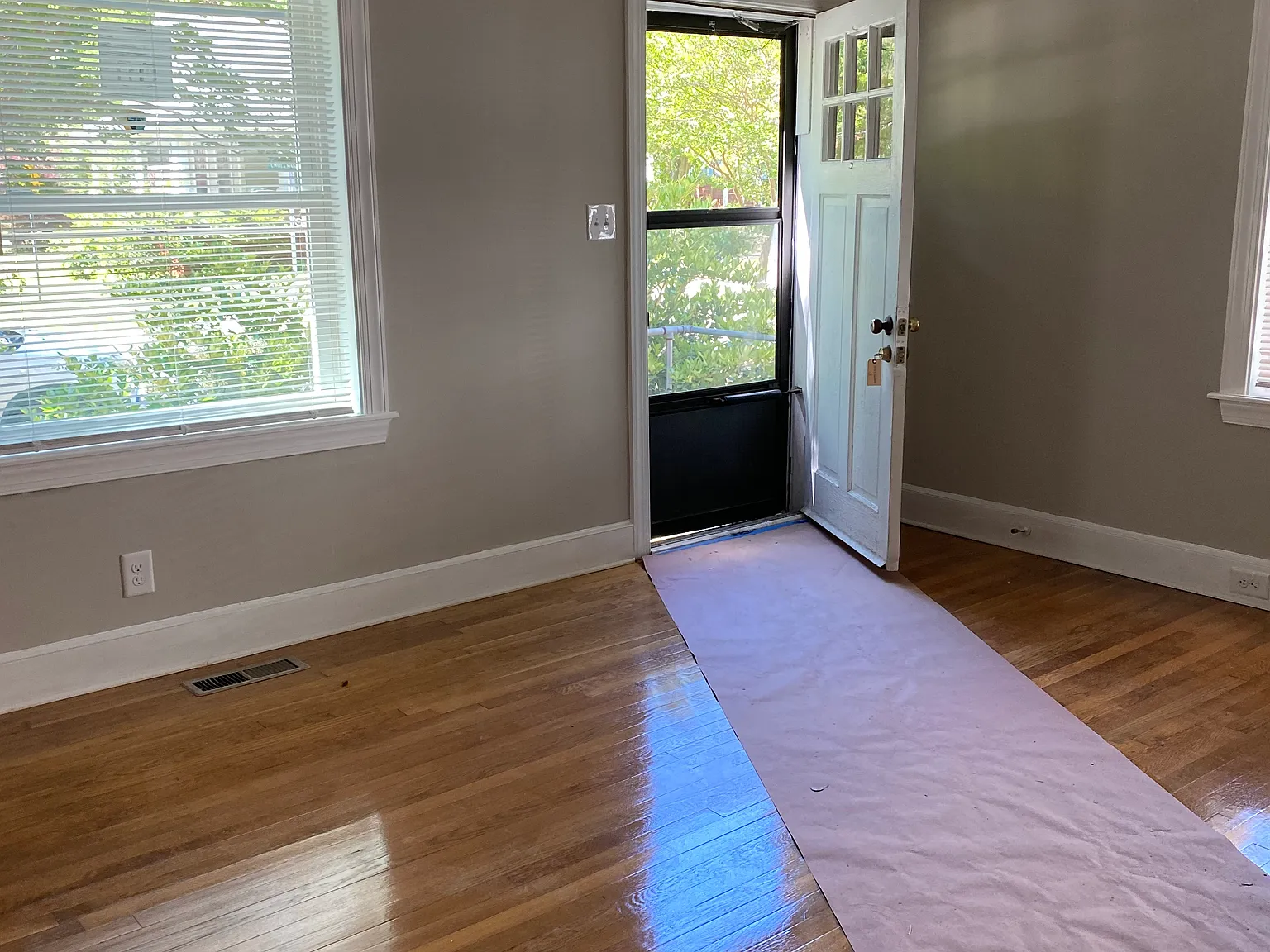 1 bed, 650 sqft, $1,300 — Photo 4