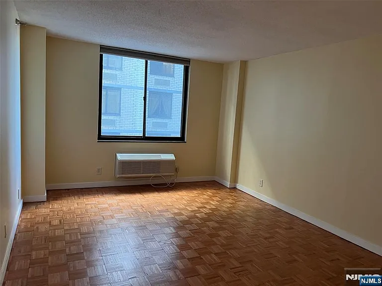 316 Prospect Ave — Photo 15