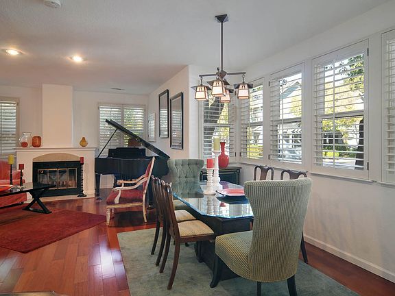 5th image of 404 Baywood Ct