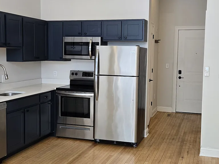 148 Clinton St #3B — Photo 3