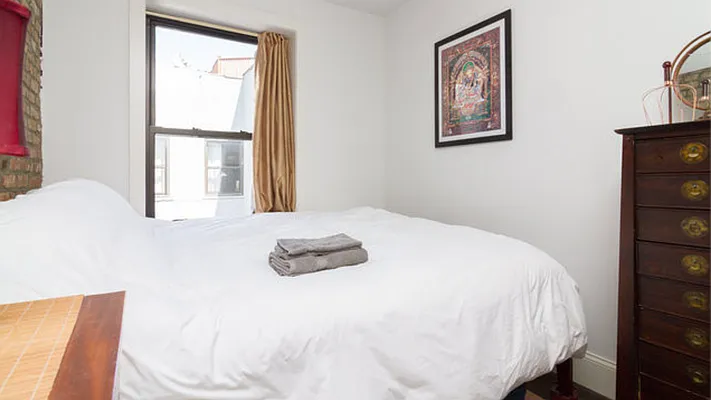 Rented by Nooklyn NYC LLC | media 25