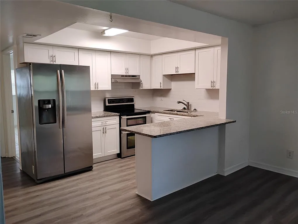 2 bed, 1.0 bath, 800 sqft, $1,425 — Photo 3
