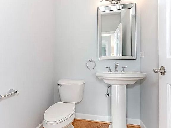 5th image of 9415 Saratoga Ct #32