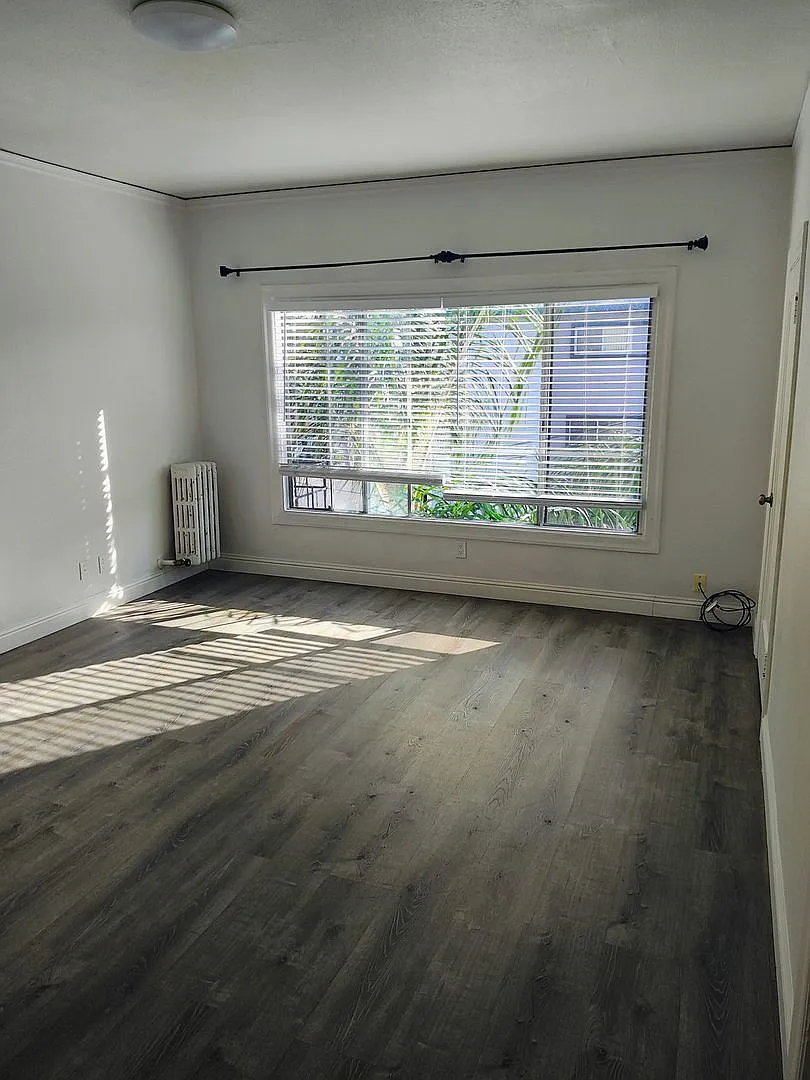 1715 High Street — Photo 3