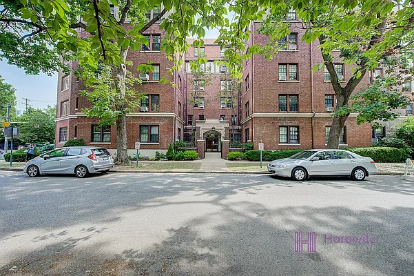 Sold by Horowitz Real Estate | media 25