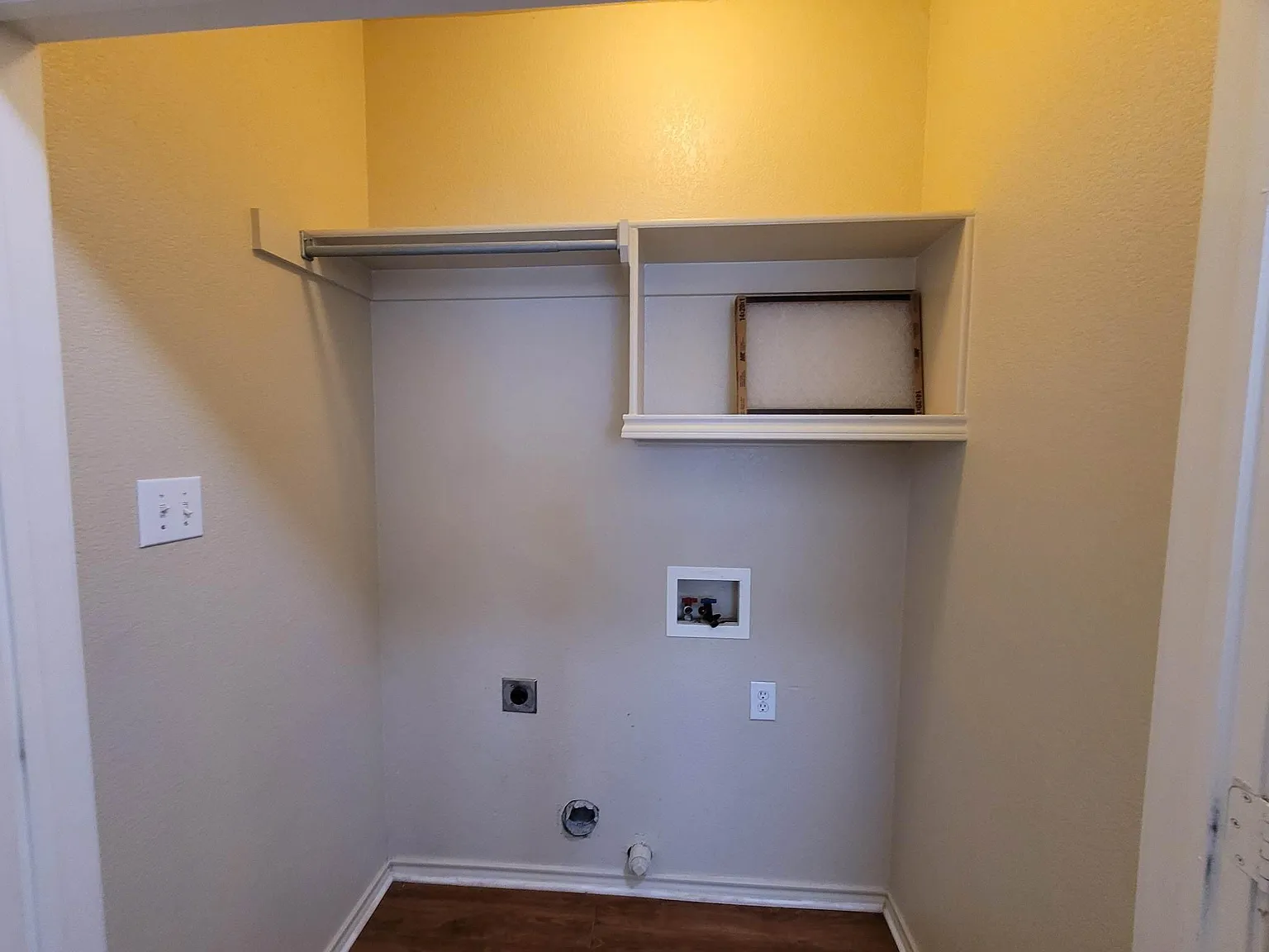 3 bed, 1275 sqft, $1,995 — Photo 4