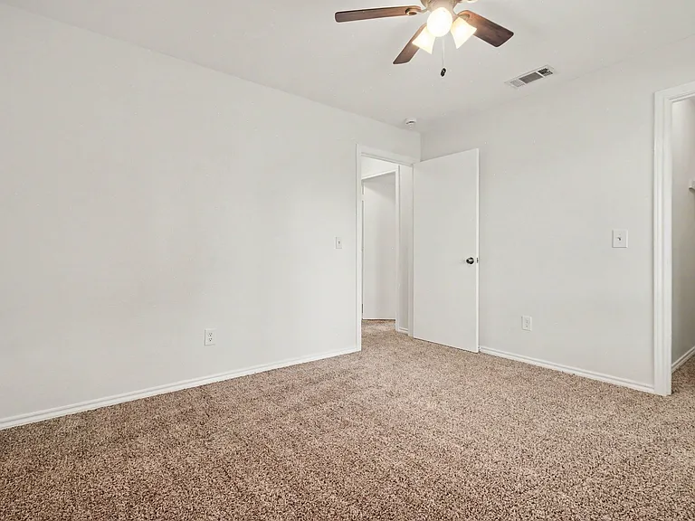 2313 Cliffside Dr — Photo 29
