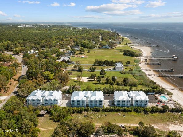 700 E Moore #303, Southport, NC 28461