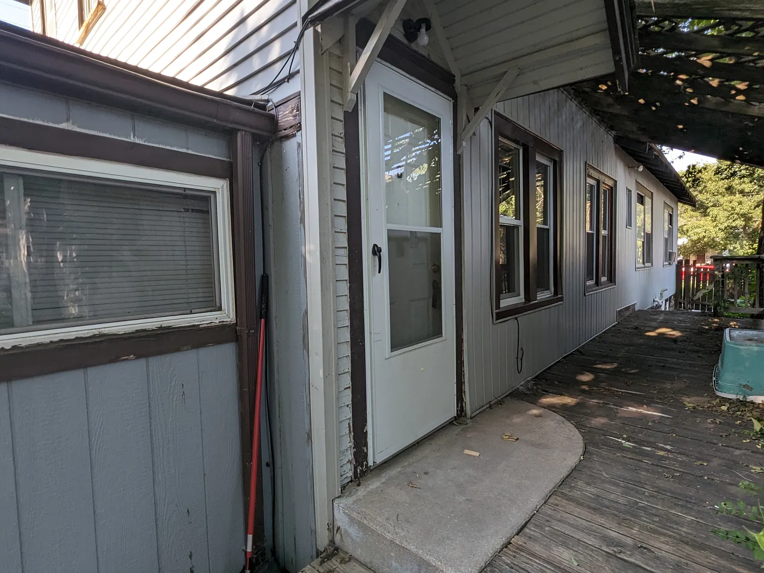 2 bed, 1.5 bath, 900 sqft, $895 — Photo 2