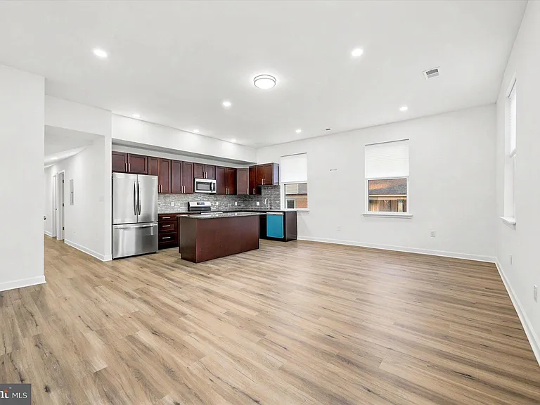 514 Ryers Ave #B — Photo 9