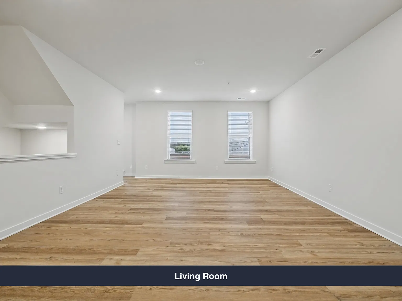 4 bed, 2516 sqft, $3,900 — Photo 3
