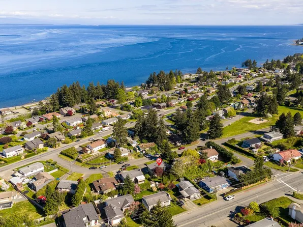 1068 Ruby Rd, Campbell River, BC V9W 1M8