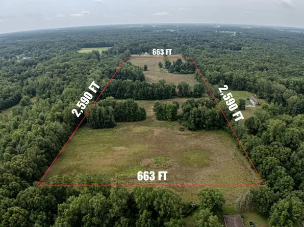 702 Oakville Waltz Rd, Belleville, MI 48111