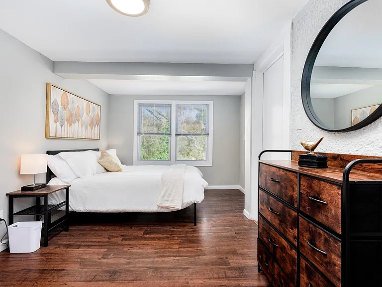 257 Gordon Pl — Photo 24