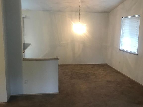 2nd image of 13405 NE 184th Pl