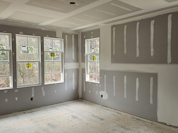 2nd image of 729 Bennett Ridge Ct