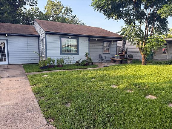 2nd image of 2305 Windsor Ln