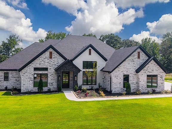 2nd image of 333 Heritage Grove Rd