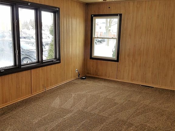 4th image of 6925 W Sheridan Ave