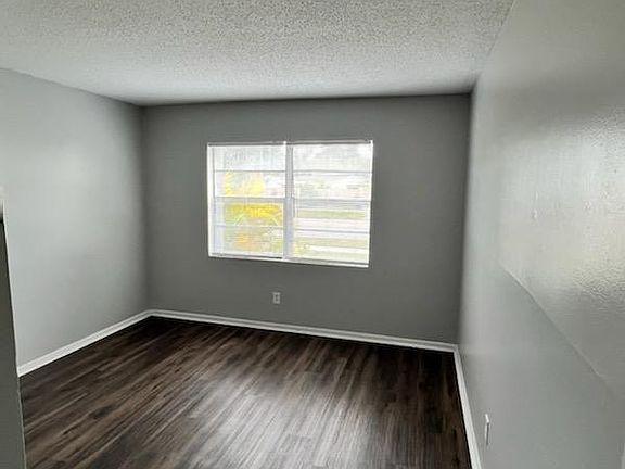 5th image of 4601 22nd Ave S #102WAV