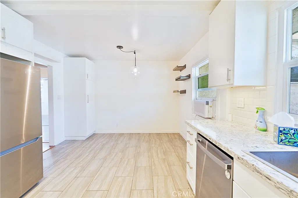 2 bed, 906 sqft, $3,000 — Photo 4