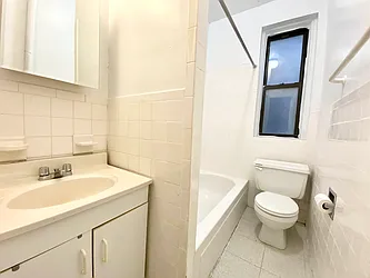 Rented by Manhattan Spaces