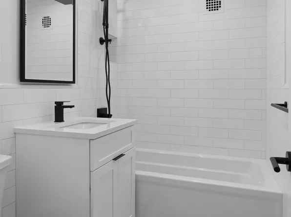 11 Riverside Drive image 13 of 13